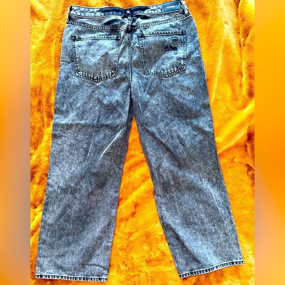 EXPRESS NWT Distressed Denim Black Jeans - Picture 3 of 7